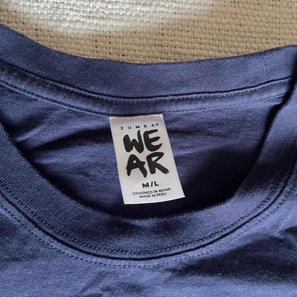 Zumba "Worldwide" Crew Neck unisex tee Indigo medium - Picture 4 of 7